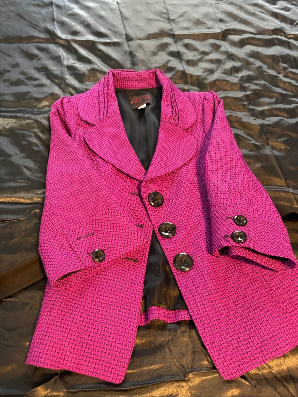 Mary Kay Hot magenta Textured Short Blazer